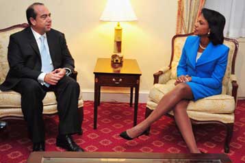 Συνάντηση με την Κοντολίζα Ράις είχε ο Κύπριος υπουργός Εξωτερικών