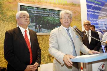 Υποβαθμίζει τις προοπτικές της ΔΕΗ η Standard & Poor από σταθερές σε αρνητικές