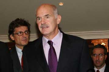 Κριτική Παπανδρέου στην κυβέρνηση μιλώντας σε ομογενείς της Νέας Υόρκης