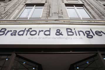 Προς κρατικοποίηση βαίνει η βρετανική στεγαστική τράπεζα Bradford & Bingley