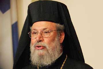 Να επιστρέψει «τα εκτός λελογισμένης τιμής» καλεί το Βατοπαίδι ο αρχιεπίσκοπος Κύπρου