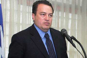 Αλλαγή στον τρόπο εισαγωγής σε ΑΕΙ και ΤΕΙ εξήγγειλε ο υπουργός Παιδείας