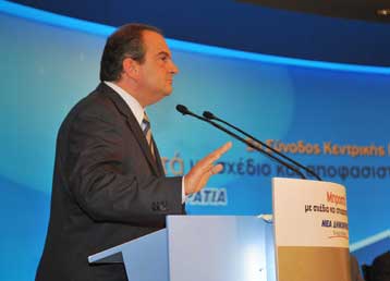 Ελαφρά διαφοροποίηση της εικόνας προκάλεσε η παρέμβαση Καραμανλή στην ΚΕ της ΝΔ