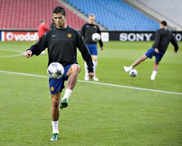 Γιατρειά μέσω του Champions League αναζητούν Μπάγερν και Αρσεναλ