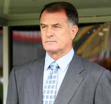 Ο ΑΕΚτζής Μπάγεβιτς δίνει προβάδισμα στον Ολυμπιακό