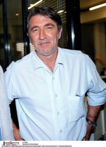 Ο Μ. Παπακαλιάτης αποκάλυψε ότι κινείται για την απόκτηση της ΠΑΕ ΟΦΗ