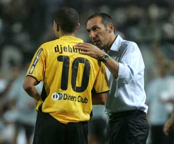 Ανησυχία στην ΑΕΚ για την κατάσταση του Τζιμπούρ πριν το ντέρμπι