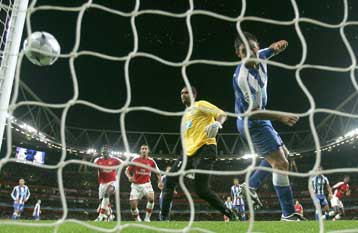 Εντυπωσιακή η Αρσεναλ, μοιρασιά για Φενέρ και Ντιναμό Κιέβου