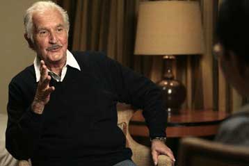 Ακυρώνεται η διάλεξη του συγγραφέα Κάρλος Φουέντες στο ΜΜΑ