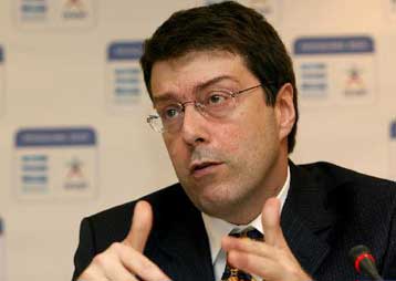 Η Intralot διαψεύδει τις φήμες για δημόσια προσφορά από τον ΟΠΑΠ