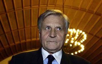 Οι ελληνικές τράπεζες αυξάνουν τα επιτόκια και περιορίζουν τις χορηγήσεις δανείων