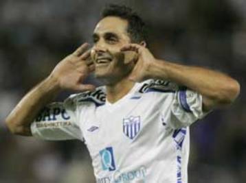 «Το διασκεδάζουμε…» ο Νικολάου αποκάλυψε το «μυστικό» της Ανόρθωσης