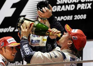 Συνεχίζει με Ρόσμπεργκ και Νακατζίμα η Williams