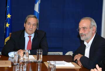 Κρατική εγγύηση για τα αποθεματικά των Ταμείων ζητά ο Αλέκος Αλαβάνος