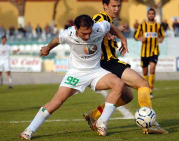 Αμφίρροπες «μάχες» σε Βορρά και Νότο της Γ Εθνικής