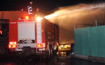 Εκτεταμένες ζημιές από πυρκαγιά στο εργοστάσιο της 3Ε στο Κορωπί