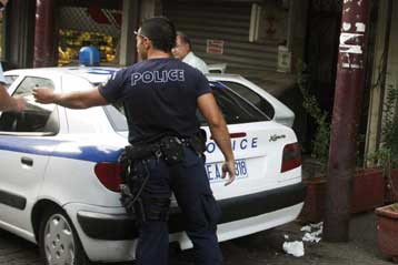 Τριαντατριάχρονος μαχαίρωσε την πρώην σύντροφό του και αυτοκτόνησε