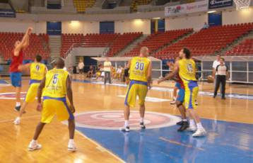 «Έφαγε» την πλούσια Κίμκι ο «Πάνθηρας» με 9 6-90 στο Ελληνικό