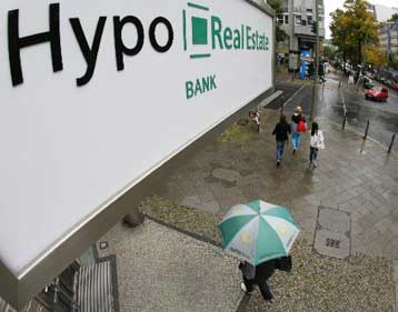 «Καταιγίδα» ρευστοποιήσεων στις διεθνείς αγορές, καθώς επεκτείνεται η πιστωτική κρίση