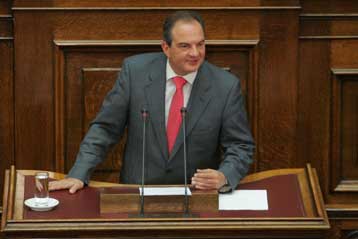 «Εξασφαλισμένες οι καταθέσεις» διαβεβαιώνει ο Κ.Καραμανλής