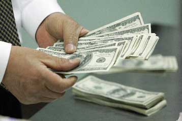 «Παγωμένη» η διατραπεζική αγορά χρήματος, σε επίπεδο-ρεκόρ το Euribor τριμήνου