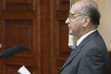 Την οικονομία επικαλείται ο Γιαρουζέλσκι για το στρατιωτικό νόμο του 1981