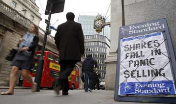 Αλλη μία Δευτέρα αρνητικών ρεκόρ στις αγορές, κάτω από τις 10.000 μονάδες ο Dow Jones