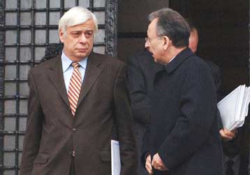 Επιστολή Σιούφα σε Παυλόπουλο για το επαγγελματικό ασυμβίβαστο των βουλευτών