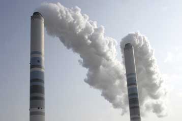 Το Ευρωκοινοβούλιο δεν «χαλαρώνει» τους στόχους για το κλίμα