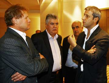 Μήνυμα Γκαγκάτση… «όποιος δεν μπορεί, σπίτι του»