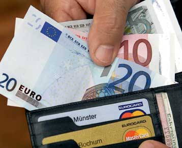 Οικονομική βαρυχειμωνιά για τα νοικοκυριά με τις επικείμενες αυξήσεις-φωτιά