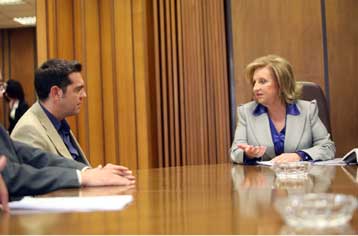 Εξασφάλιση αποθεματικών των Ταμείων και «επιστροφή των κλεμμένων», ζητά η Αριστερά