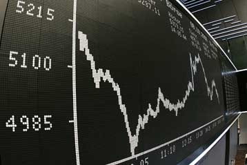 Βουτιά σε ακόμα χαμηλότερα επίπεδα για τα ευρωπαϊκά χρηματιστήρια