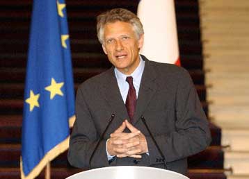 Πιο ισχυρή Ευρώπη ζήτησε ο Ντομινίκ ντε Βιλπέν