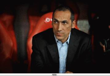 Βολές Δώνη προς τους δημοσιογράφους και αιχμές για Ράμος