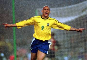 «Θέλω να παίξω στο Μουντιάλ» δηλώνει το «φαινόμενο» Ρονάλντο