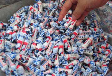 Καραμέλες και μπισκότα με μελαμίνη εντοπίστηκαν στη Γαλλία