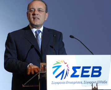 Συντονισμένη πολιτική δράση σε εθνικό και διεθνές επίπεδο και όχι πανικό, ζητά ο ΣΕΒ