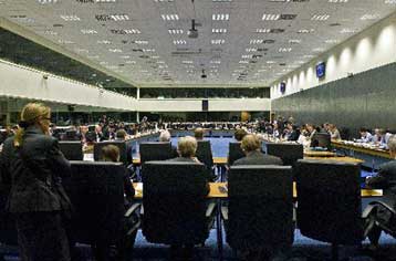 Έριδες στην ΕΕ για την de facto κατάργηση των κανόνων περί «κρατικών ενισχύσεων»