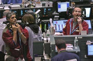 Πάνω από τα 82 δολάρια το βαρέλι ενισχύονται οι τιμές του πετρελαίου