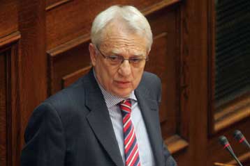 Κόντρα μεταξύ Αλαβάνου και Χατζηγάκη στη Βουλή για το εφετείο Ηρακλείου