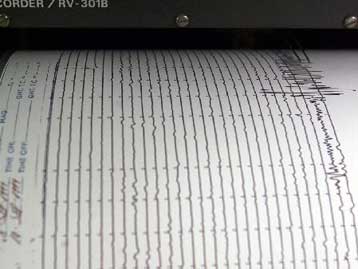 Σεισμική δόνηση 5,1 Ρίχτερ ανατολικά του Μαντουδίου τα ξημερώματα