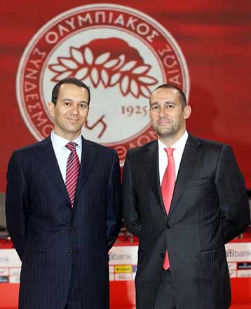 Επίθεση Ολυμπιακού στον πρόεδρο του ΕΣΑΚΕ