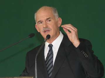 Πραξικοπηματική κυβερνητική παρέμβαση στη Δικαιοσύνη καταγγέλλει ο Γ.Παπανδρέου