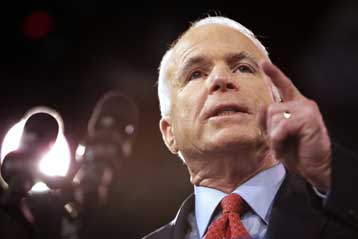 Έμφαση στη φορολογική ανακούφιση της μεσαίας τάξης δίνει το πρόγραμμα του Μακέιν