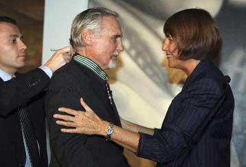 Το παράσημο της Λεγεώνας της Τιμής απέσπασε ο Ντένις Χόπερ