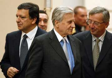 Αυστηρή εποπτεία στη χρηματοπιστωτική αγορά προτείνει η Κομισιόν