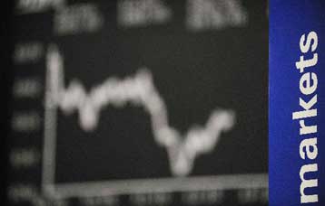 Σε αρνητική τροχιά επέστρεψαν τα χρηματιστήρια, αγωνία για την οικονομική ύφεση