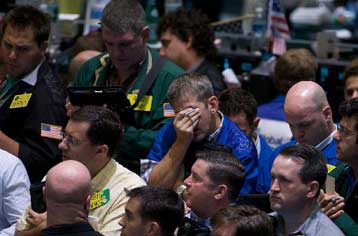 Στο χαμηλότερο επίπεδο των τελευταίων 13 μηνών υποχωρεί το πετρέλαιο, στα 75 δολάρια