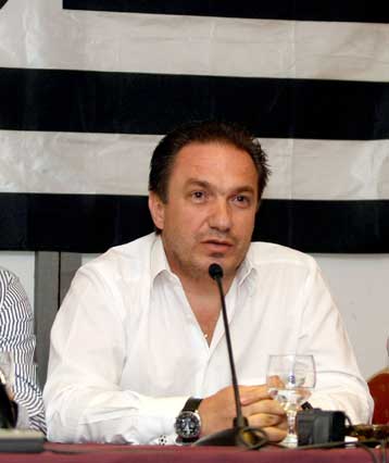 «Ναυάγησαν» οι διαπραγματεύσεις Βατσινά – Πακακαλιάτη στον ΟΦΗ